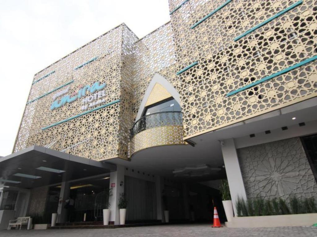 Grand Amira Hotel Solo Buitenkant foto