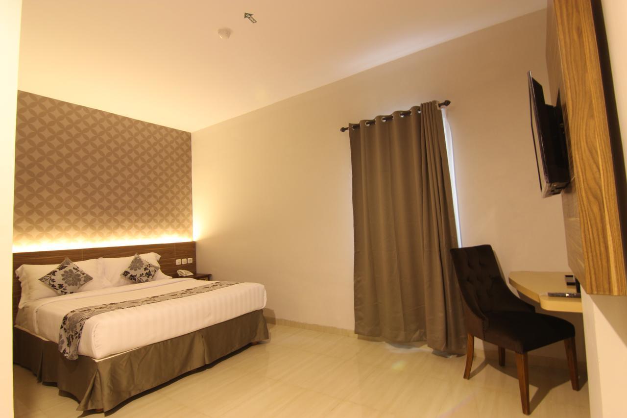 Grand Amira Hotel Solo Buitenkant foto