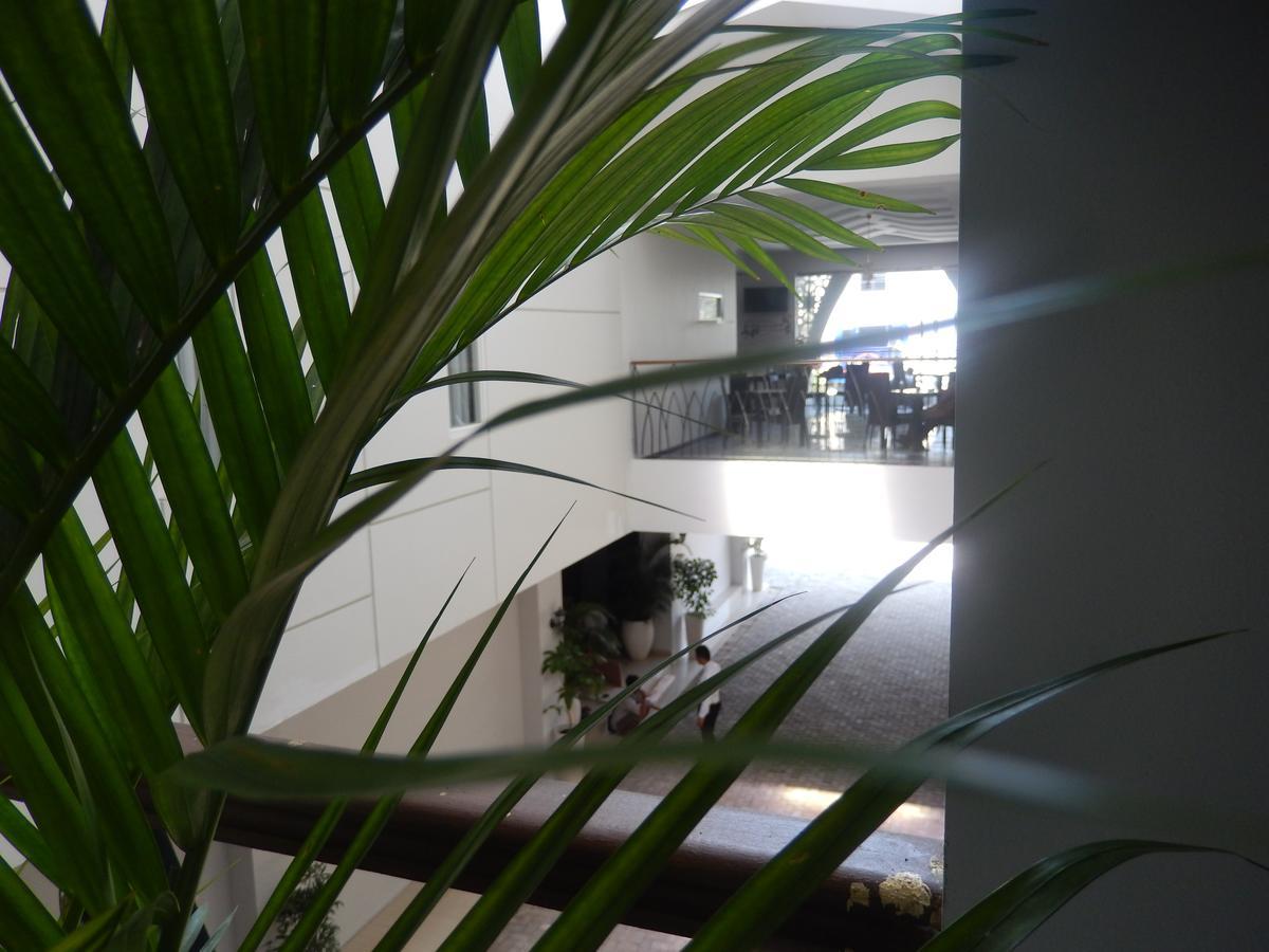 Grand Amira Hotel Solo Buitenkant foto