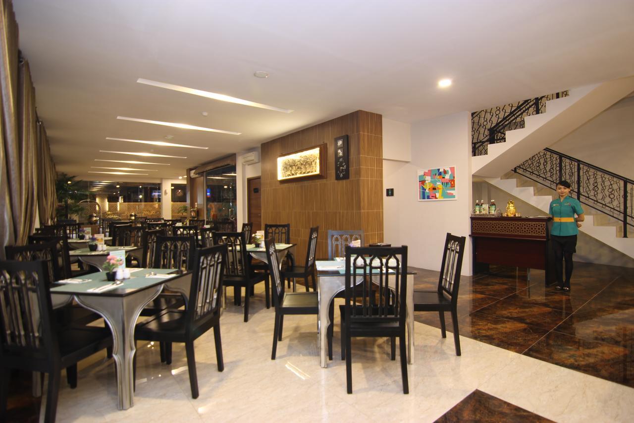 Grand Amira Hotel Solo Buitenkant foto